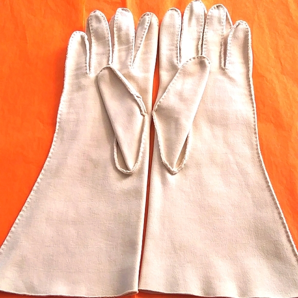BEAUTIFUL VINTAGE IVORY/CREAM RIBBED COTTON GLOVES 1950's, S-7 - Picture 4 of 7